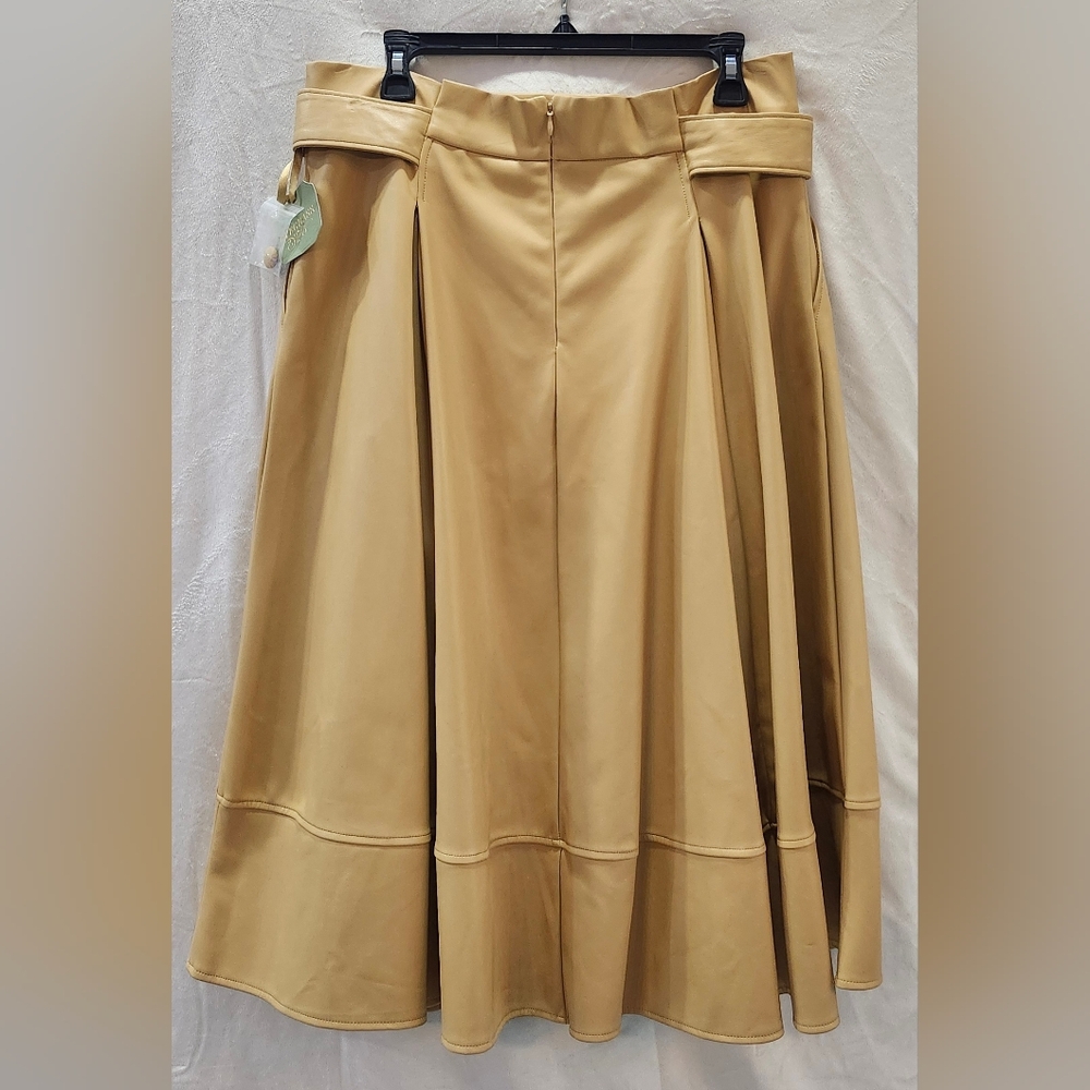 Faux Leather Ryegrass Skirt - Picture 6 of 7